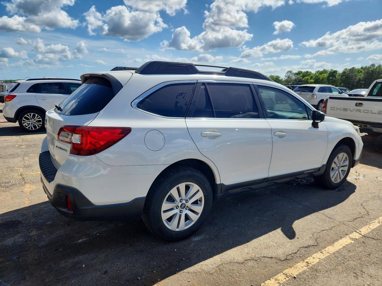 2018 Subaru Outback 2.5I - Фото 3