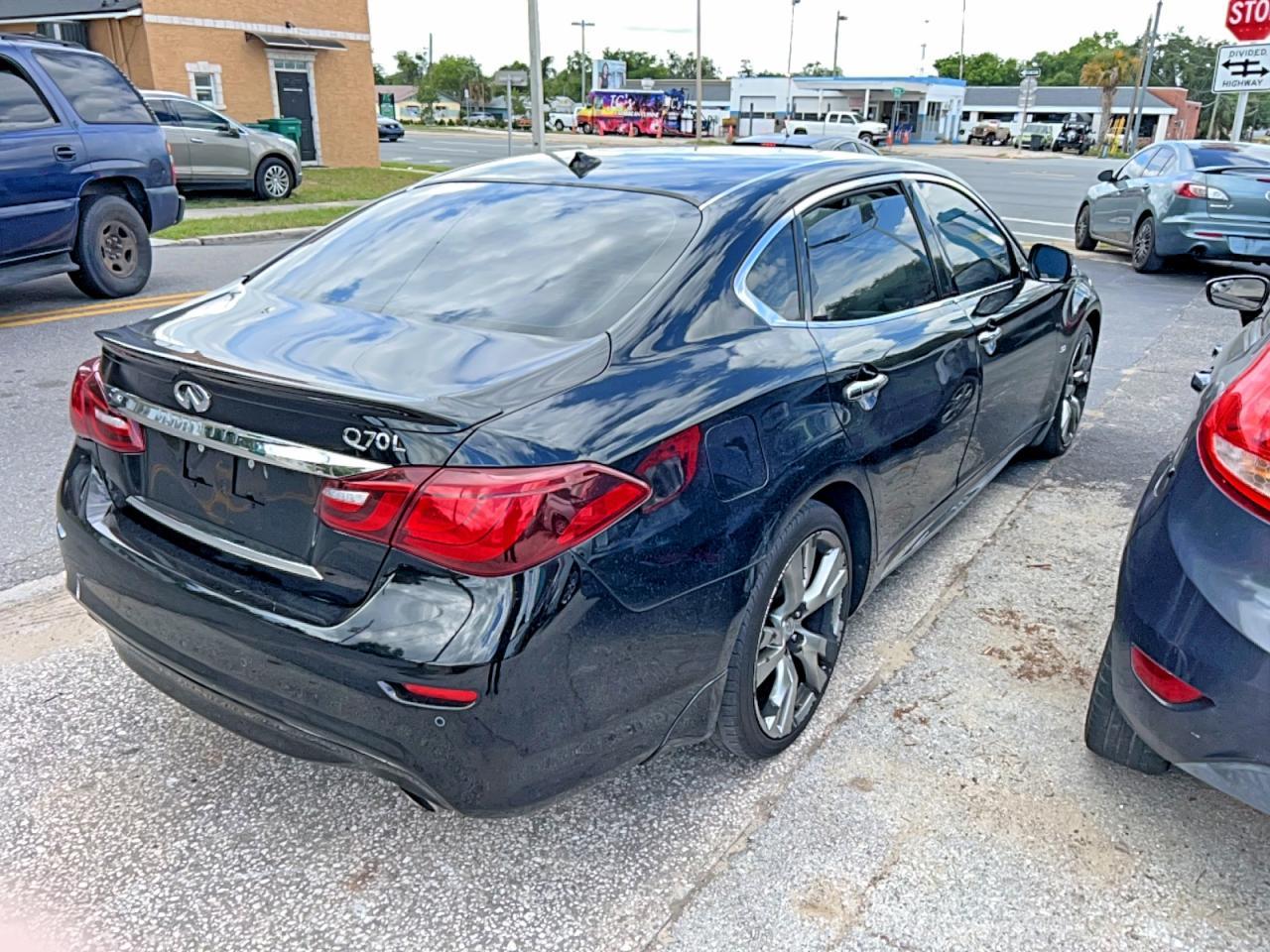 2018 Infiniti Q70L 3.7 Luxe - Image 4