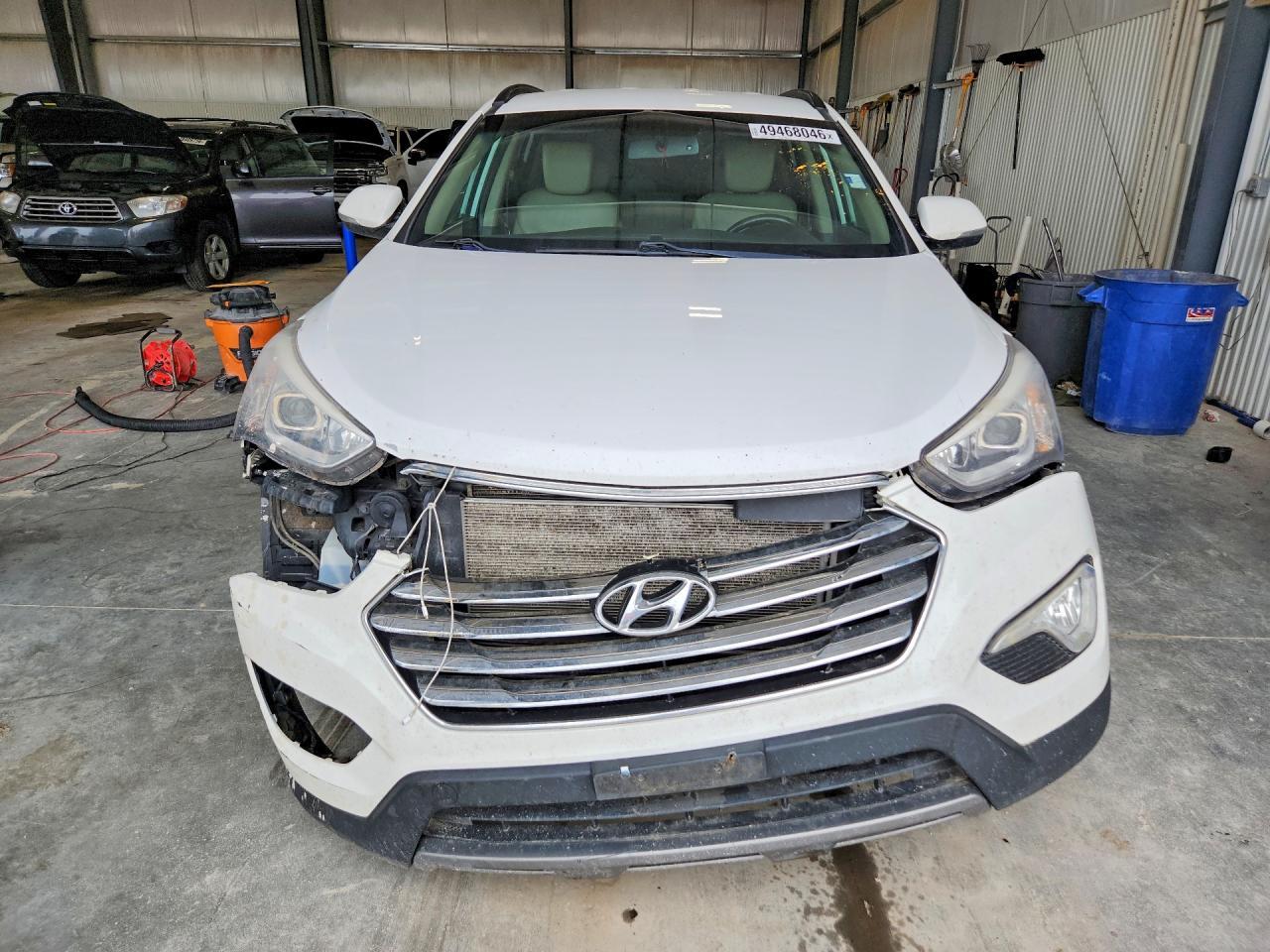 2013 Hyundai Santa Fe Gls - Image 5