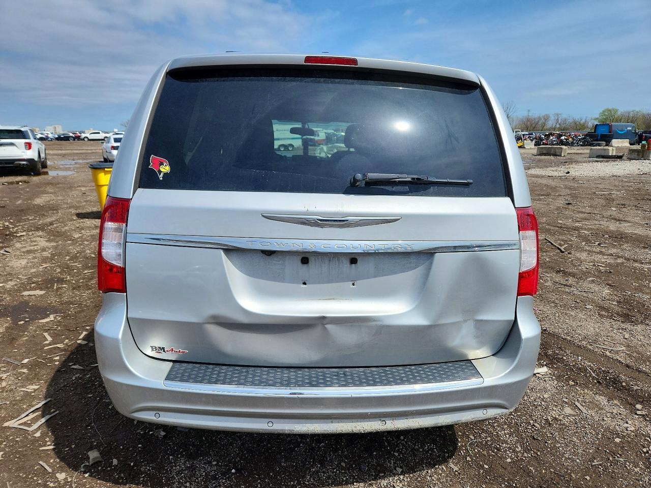 2011 Chrysler Town & Country Touring L - Фото 6