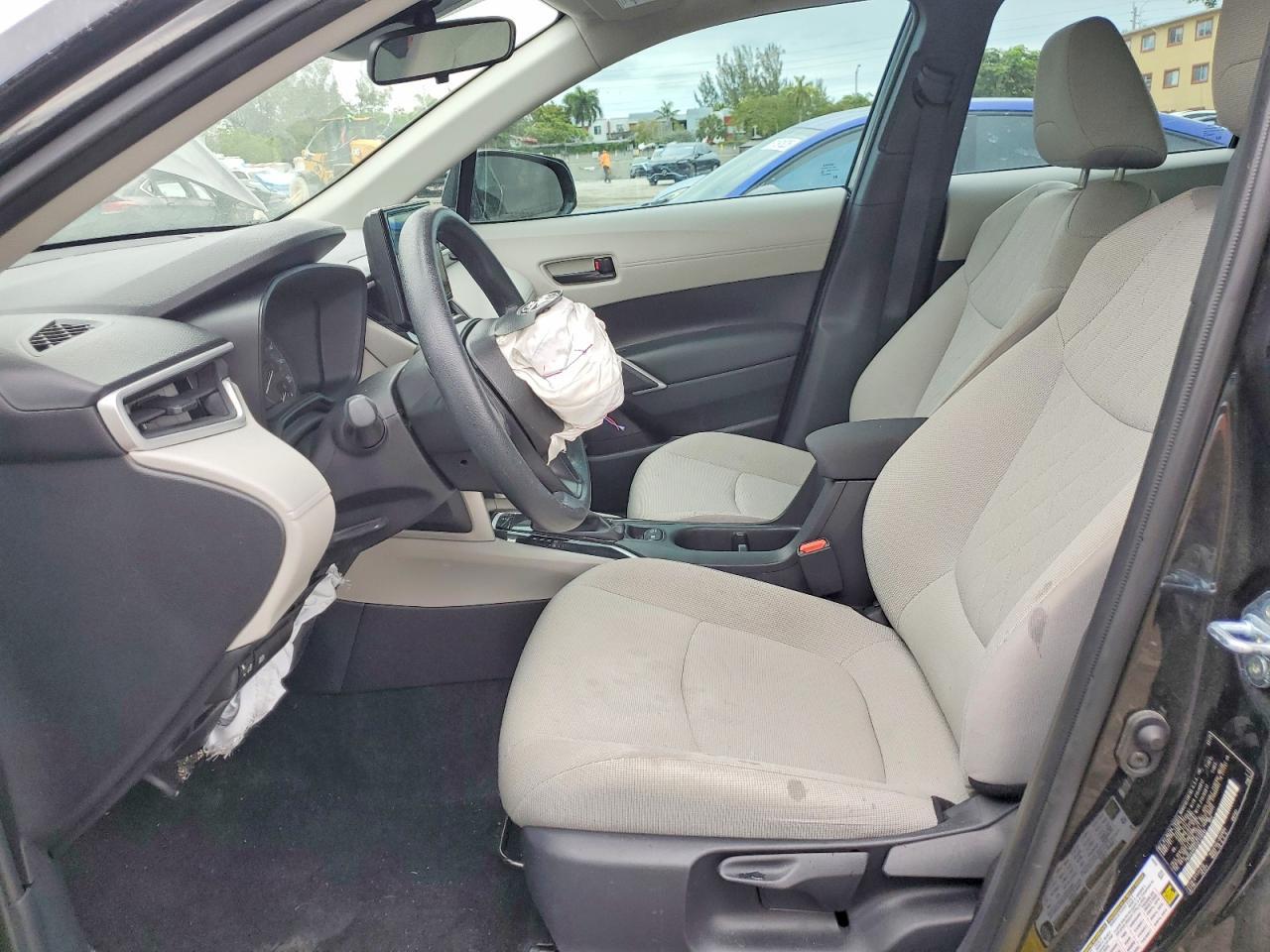 2025 Toyota Corolla Cross L - Фото 7