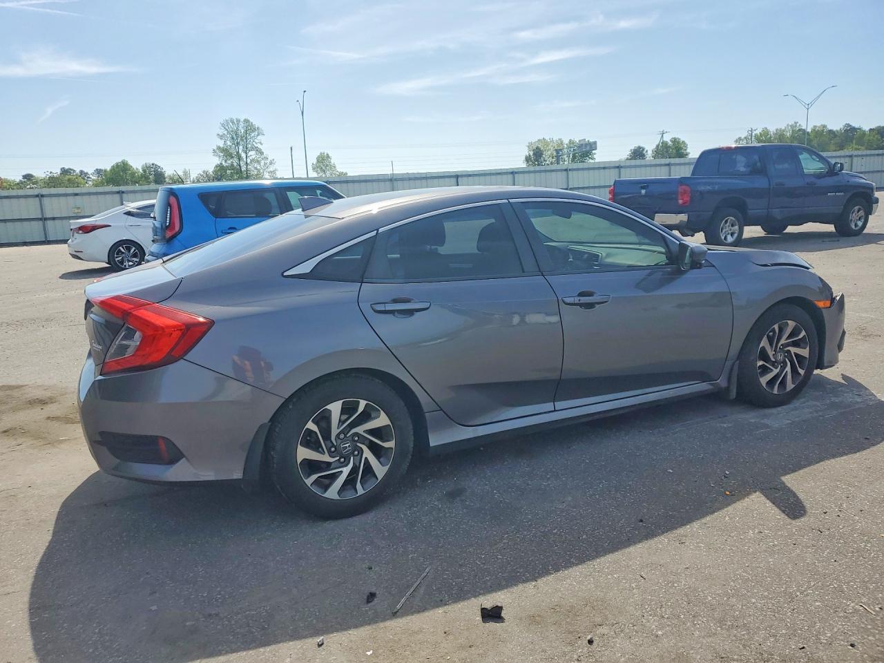 2017 Honda Civic Ex - Image 3