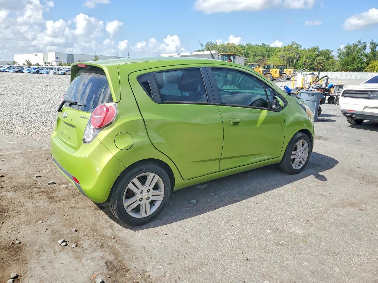 2013 Chevrolet Spark 1Lt - Фото 3