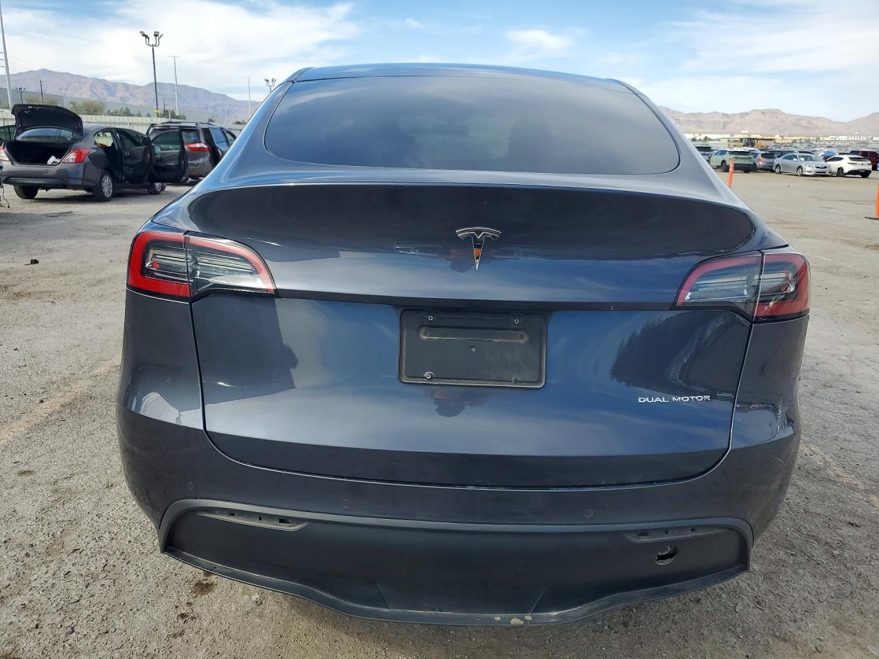 2022 Tesla Model Y - Фото 6