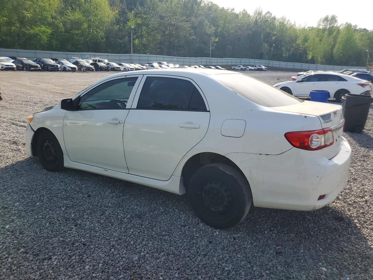2013 Toyota Corolla L - Фото 2