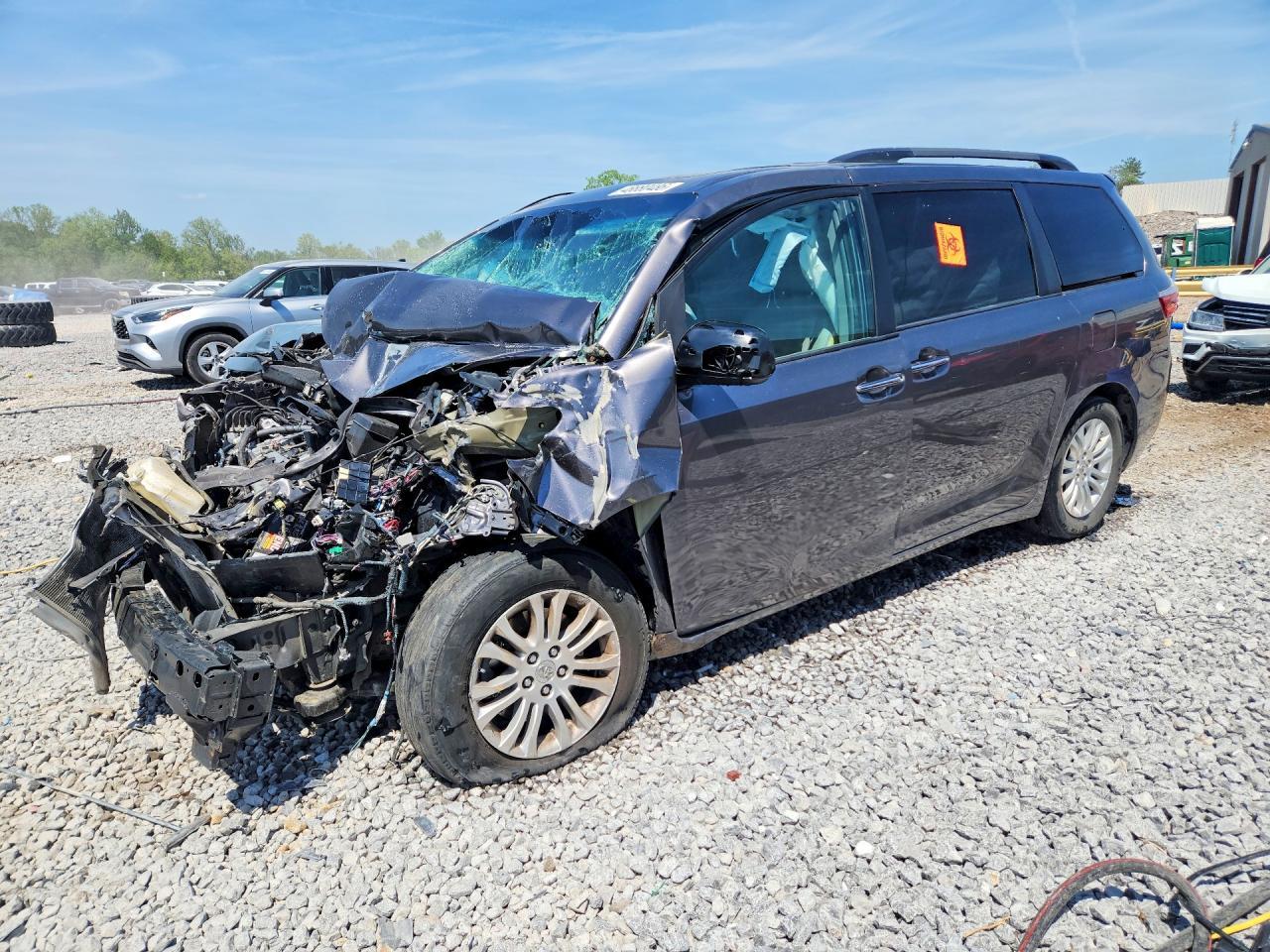 2016 Toyota Sienna Xle 8-Passenger