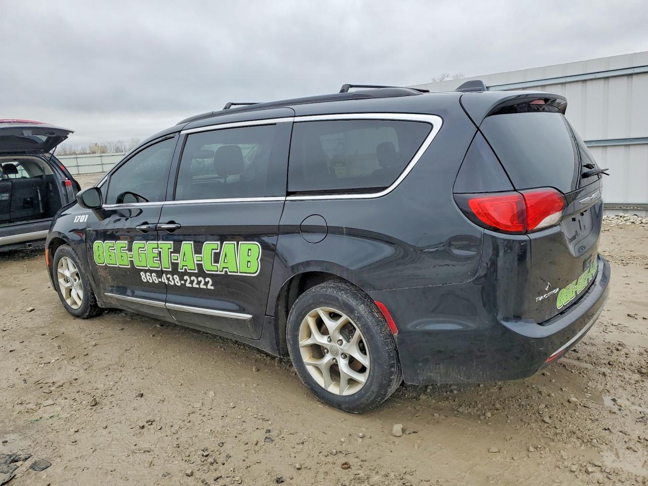 2017 Chrysler Pacifica - Фото 2