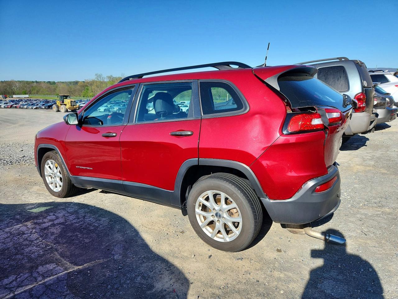 2016 Jeep Cherokee Sport - Image 2