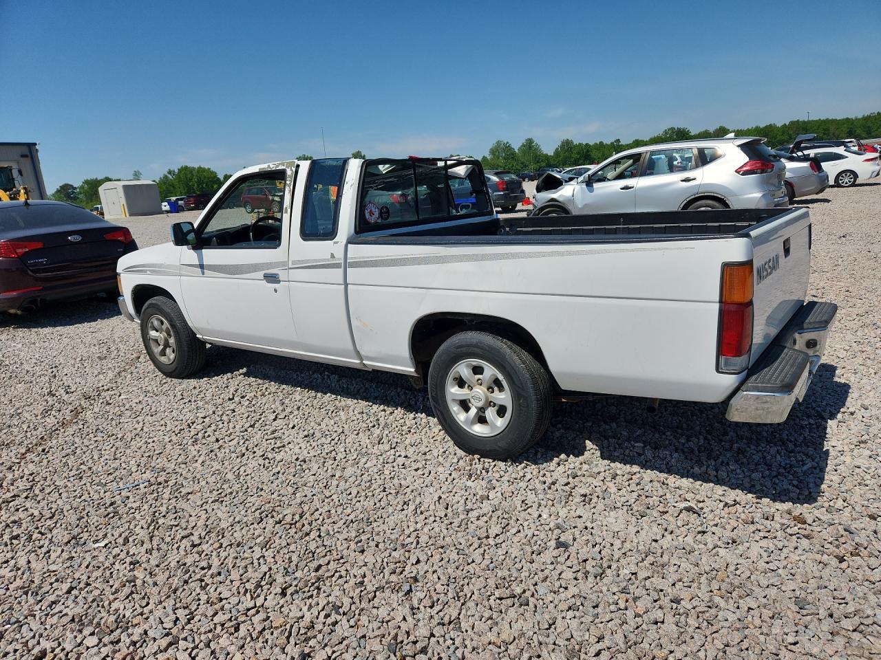 1997 Nissan Truck Xe - Фото 2