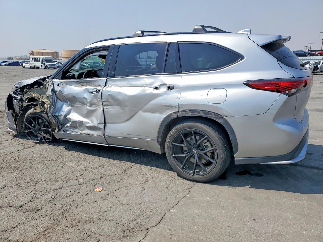 2022 Toyota Highlander Xse - Фото 2