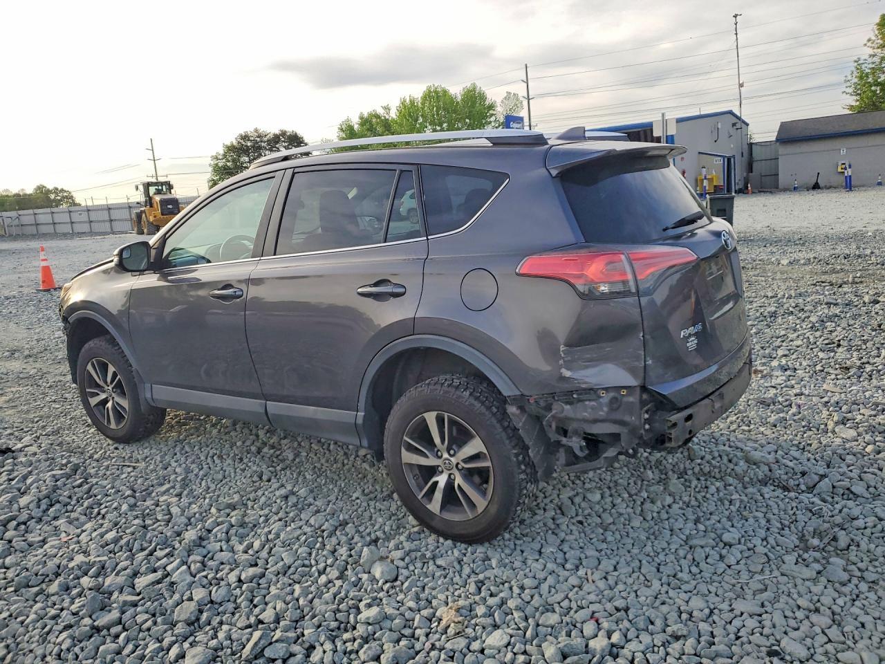 2016 Toyota Rav4 Xle - Image 2