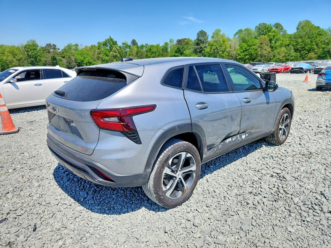 2025 Chevrolet Trax 1Rs - Фото 3