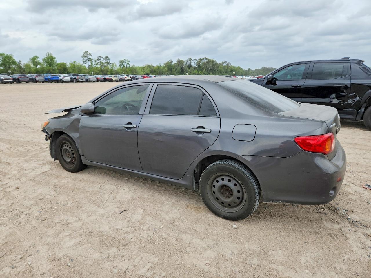 2010 Toyota Corolla Le - Image 2
