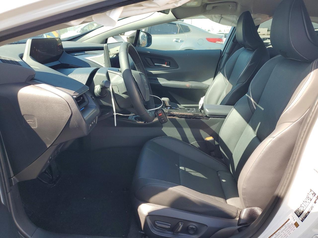2024 Toyota Prius Xle - Image 7