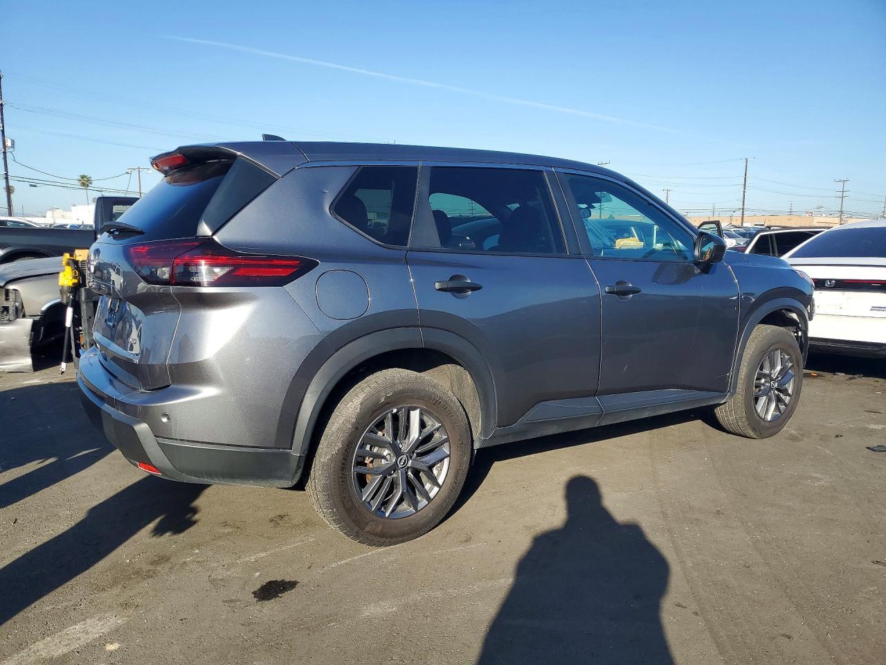 2024 Nissan Rogue S - Фото 3