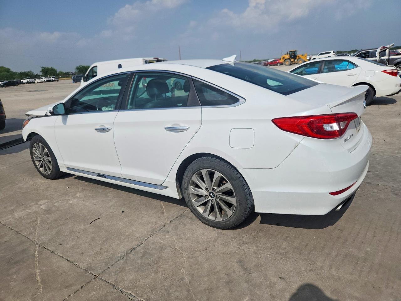 2017 Hyundai Sonata Sport - Фото 2