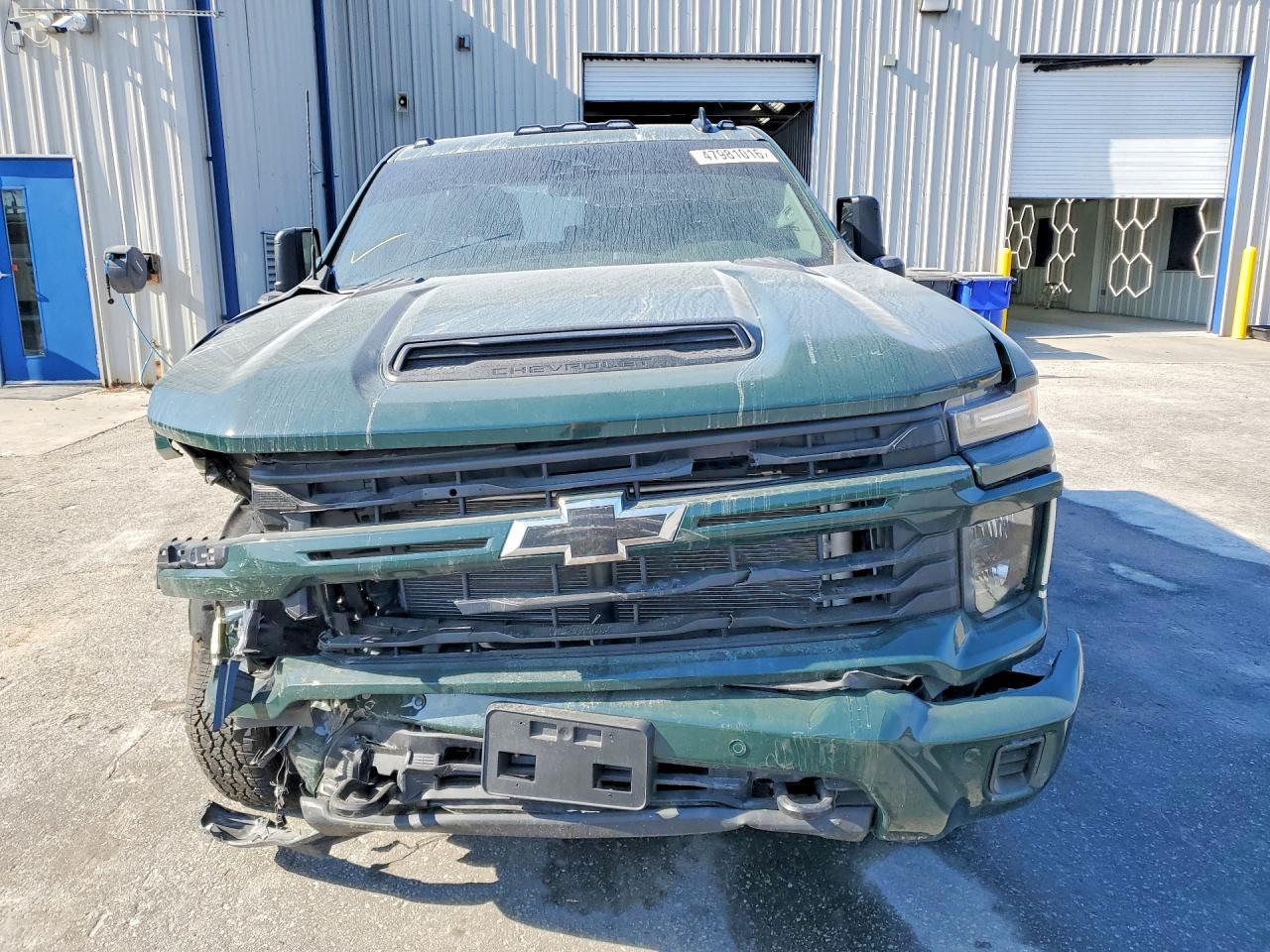 2025 Chevrolet Silverado K2500 Custom - Image 5