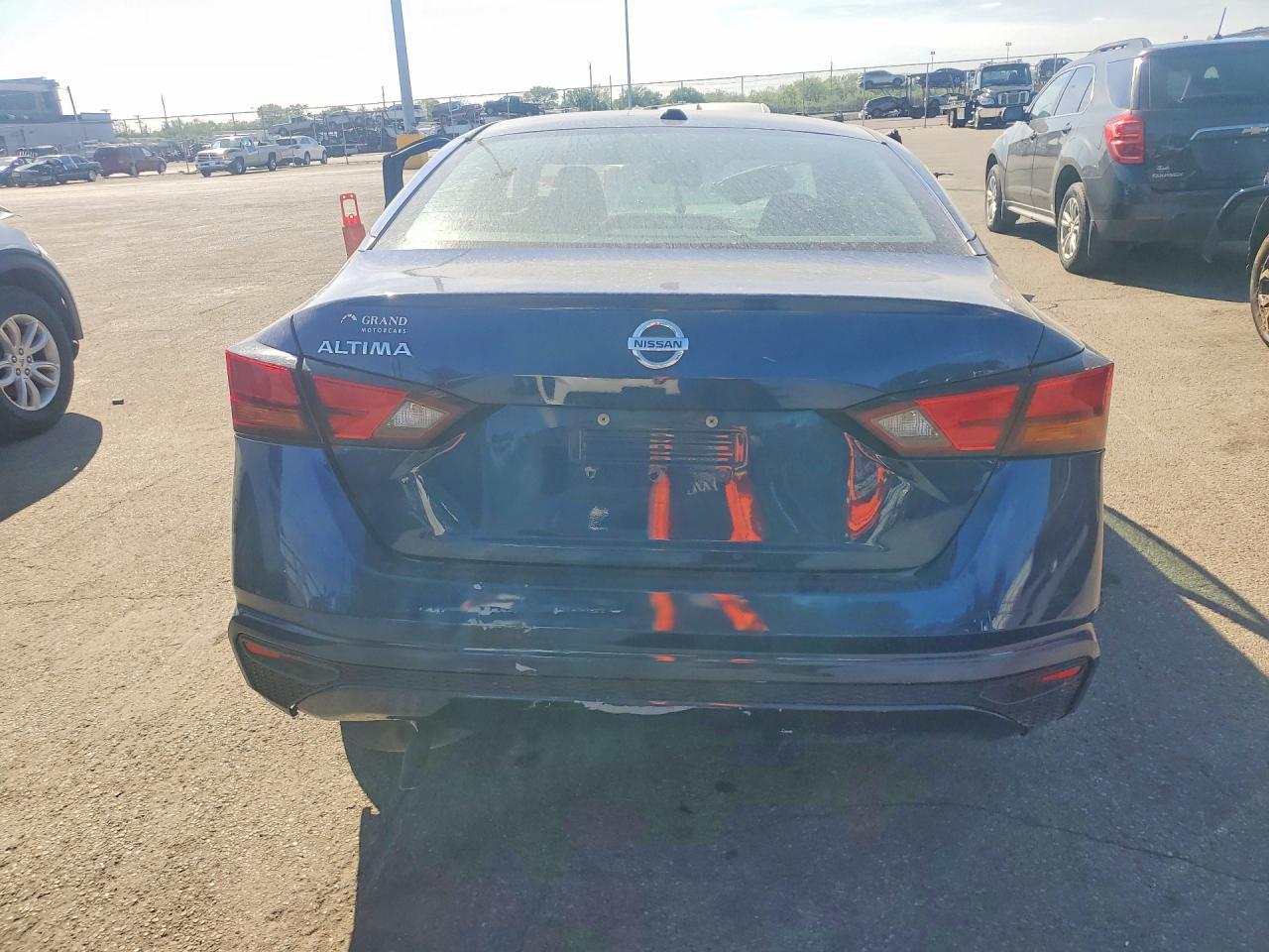 2020 Nissan Altima S - Image 6