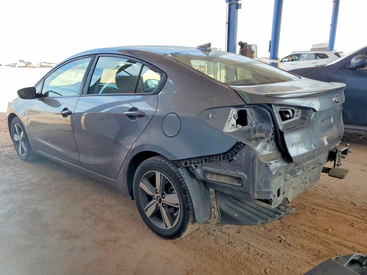 2018 Kia Forte S - Фото 2