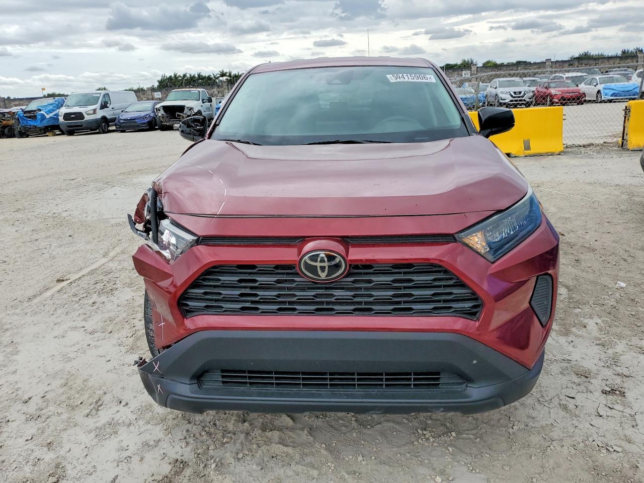 2022 Toyota Rav4 Le - Image 5