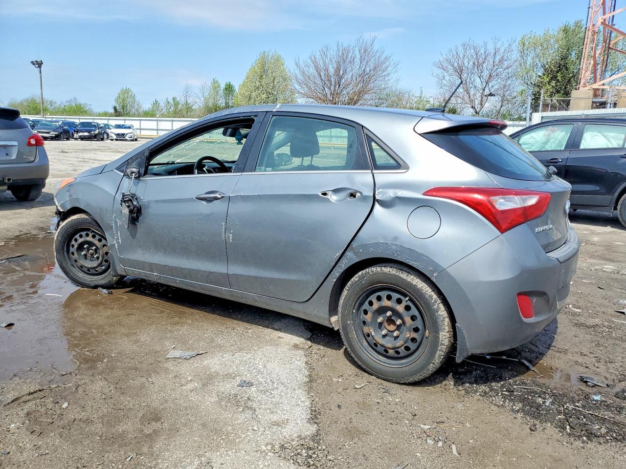 2017 Hyundai Elantra Gt Base - Фото 2