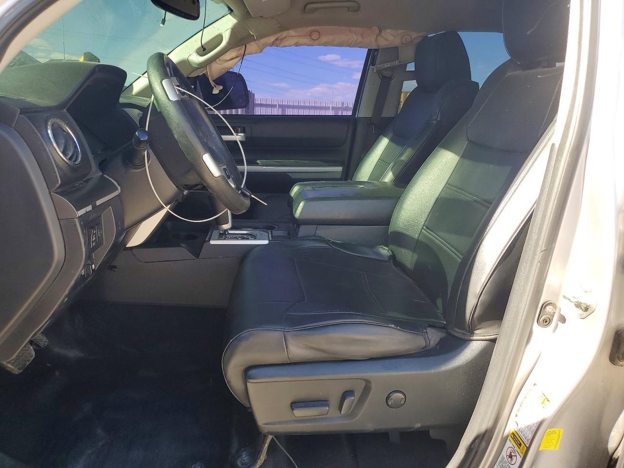 2017 Toyota Tundra Sr5 - Image 7
