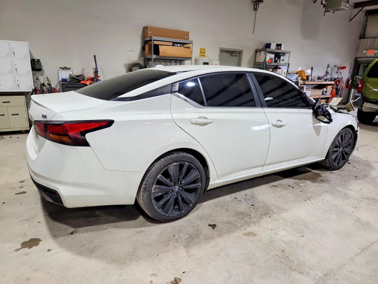 2022 Nissan Altima 2.5 Sr - Фото 3