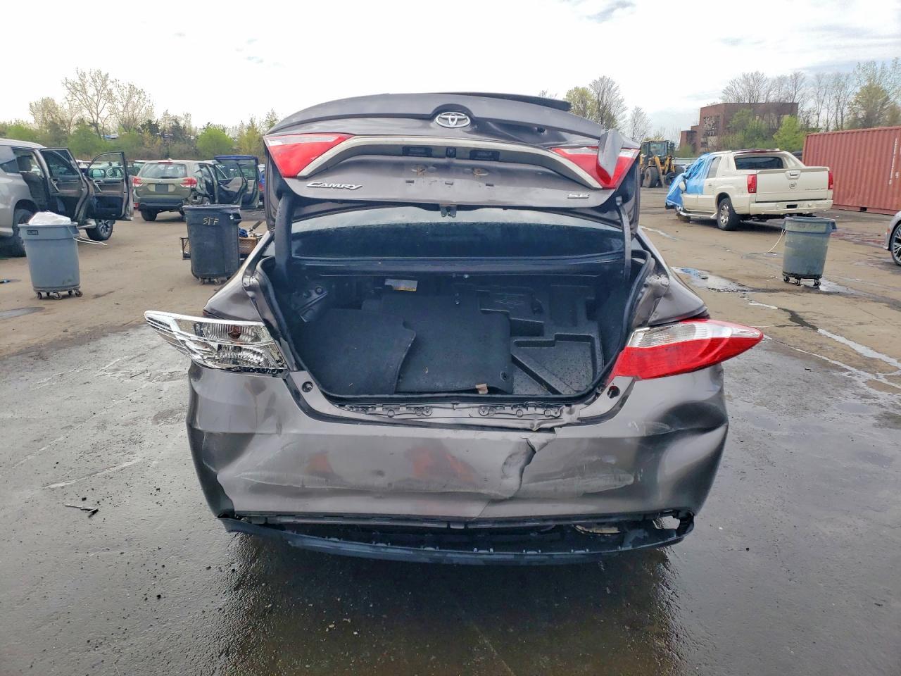 2017 Toyota Camry Se - Фото 6