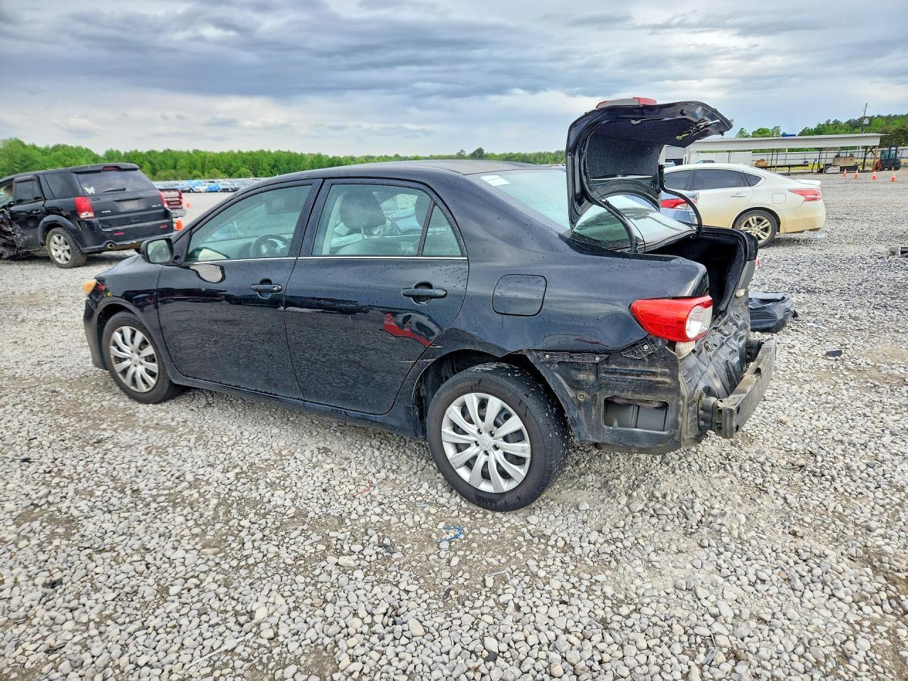2013 Toyota Corolla Le - Фото 2