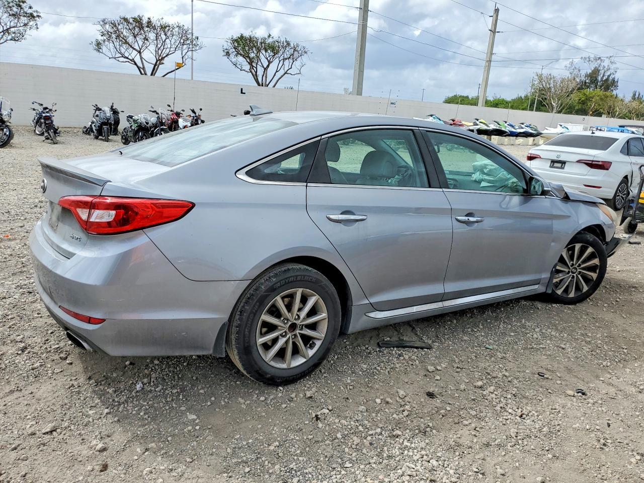 2017 Hyundai Sonata Sport - Фото 3