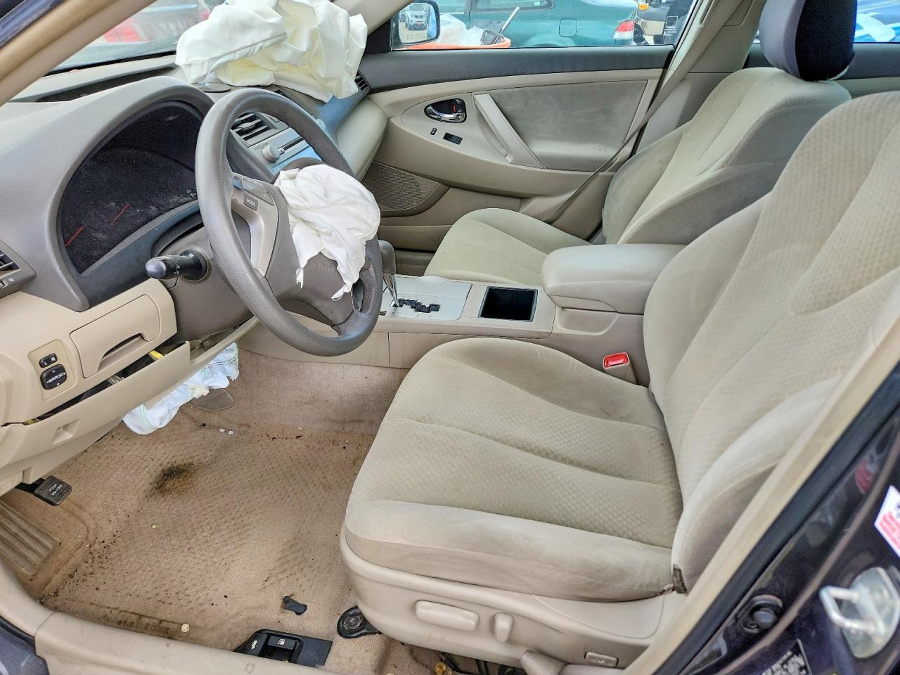 2009 Toyota Camry Le - Image 7