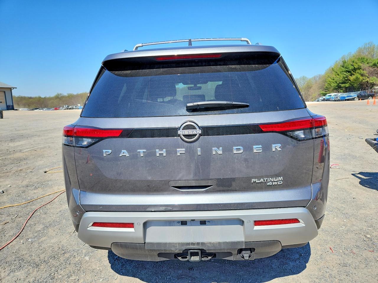 2025 Nissan Pathfinder Platinum - Фото 6