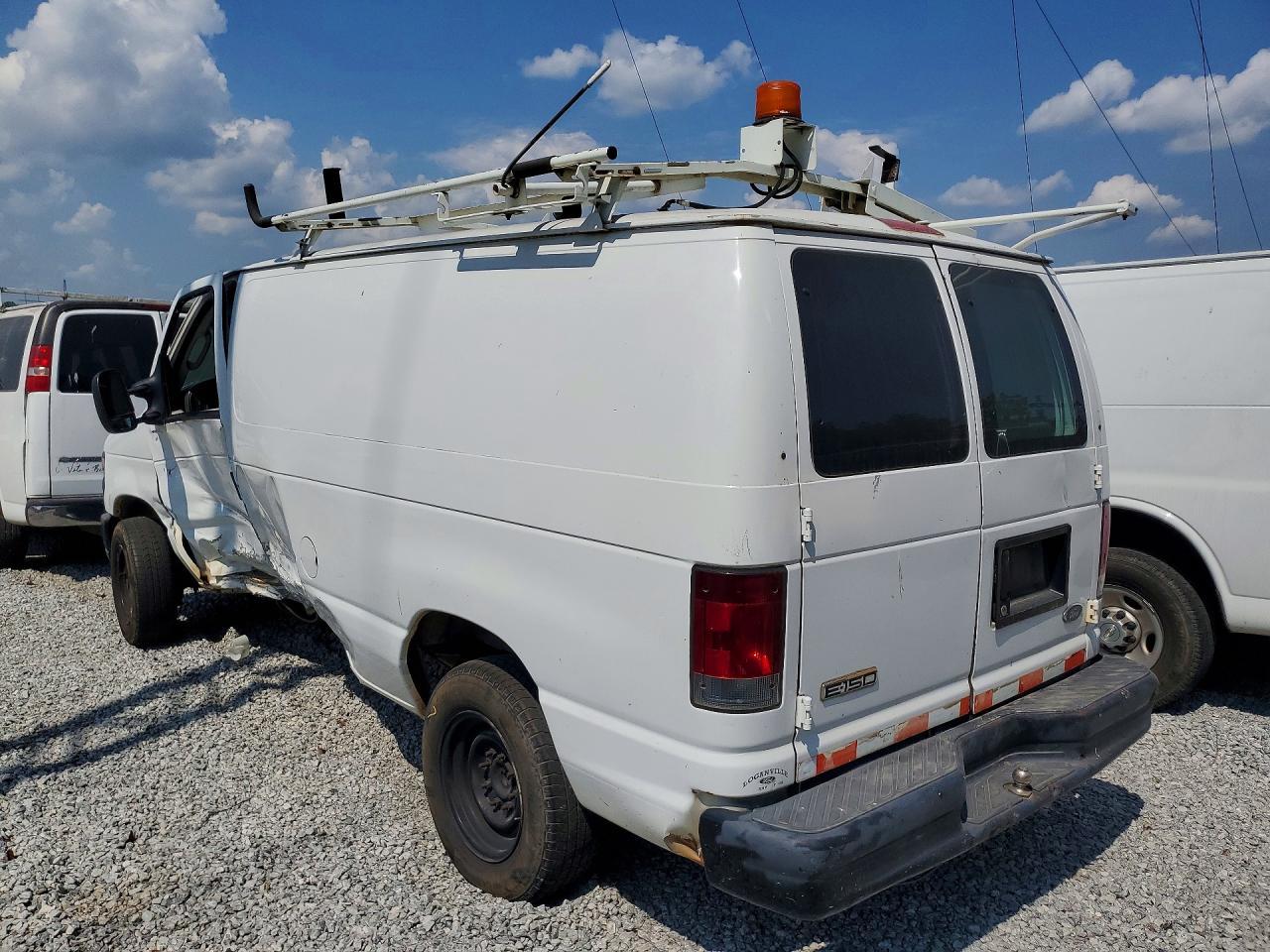 2008 Ford Econoline E150 Van - Image 2