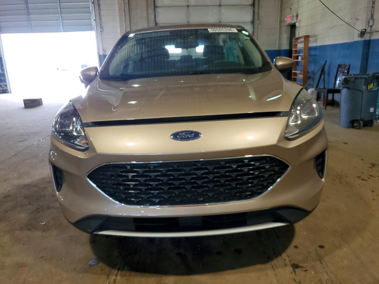 2020 Ford Escape Se - Фото 5