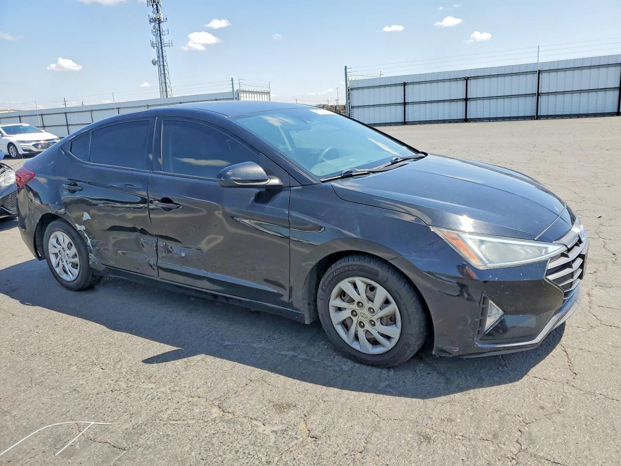 2020 Hyundai Elantra Se - Фото 4