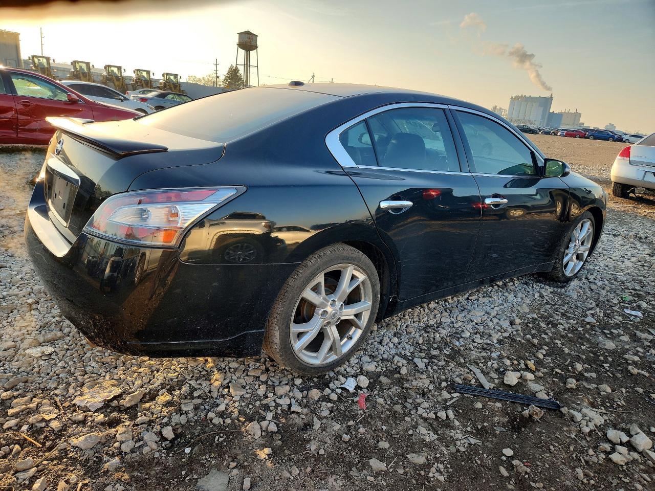 2012 Nissan Maxima 3.5 S - Фото 3