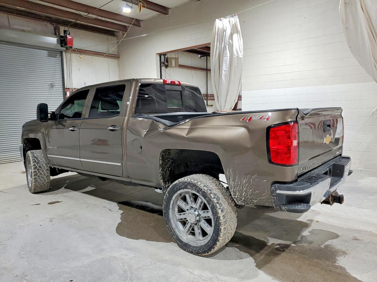 2015 Chevrolet Silverado K2500 Heavy Duty Ltz - Image 2