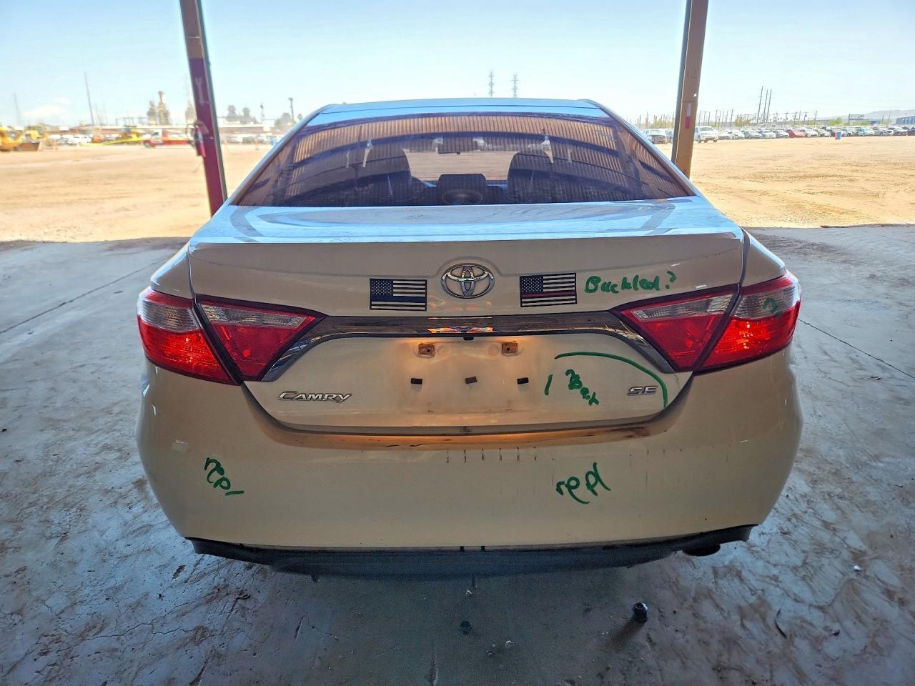 2016 Toyota Camry Se - Image 6
