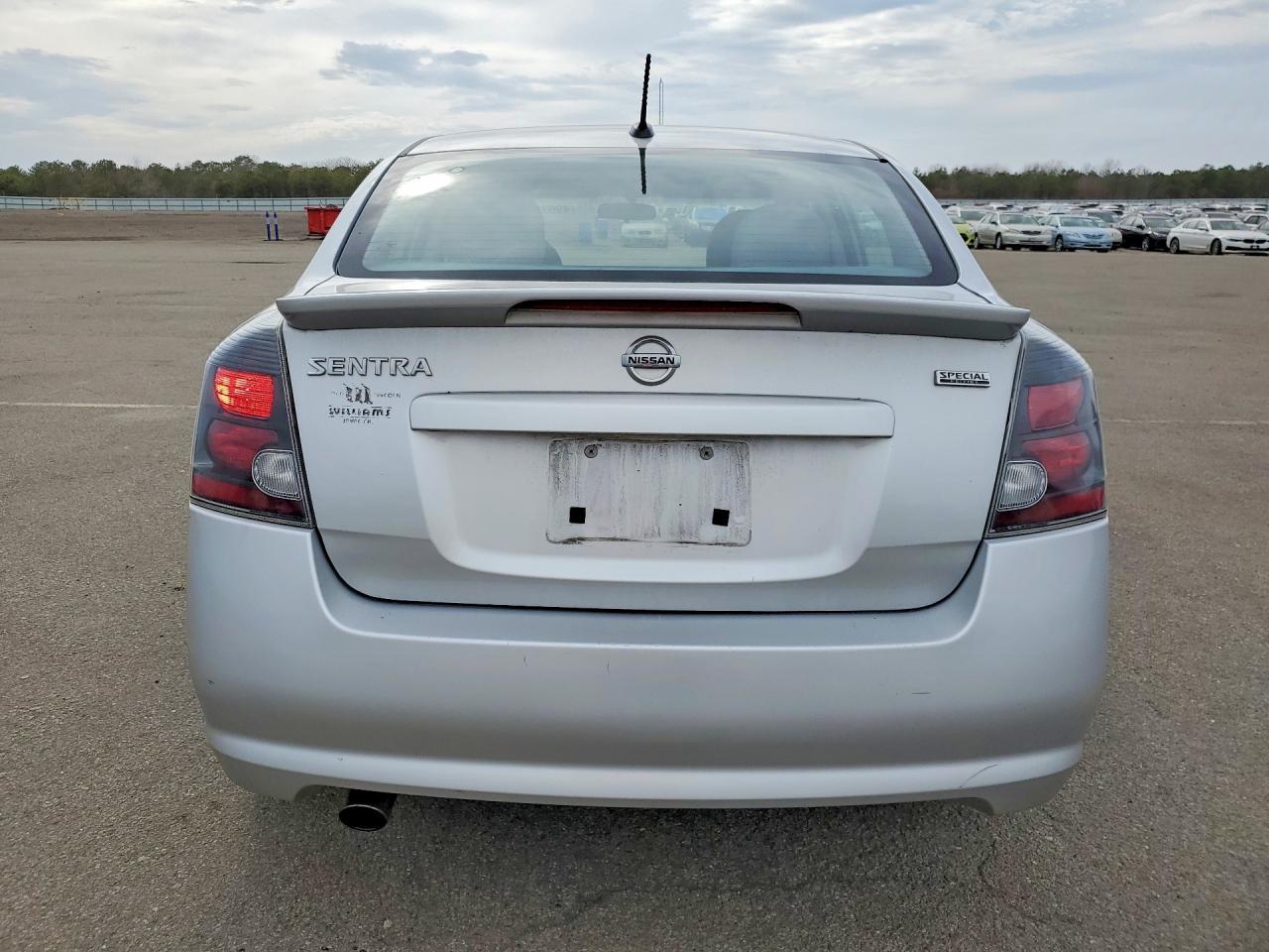 2012 Nissan Sentra 2.0 - Image 6