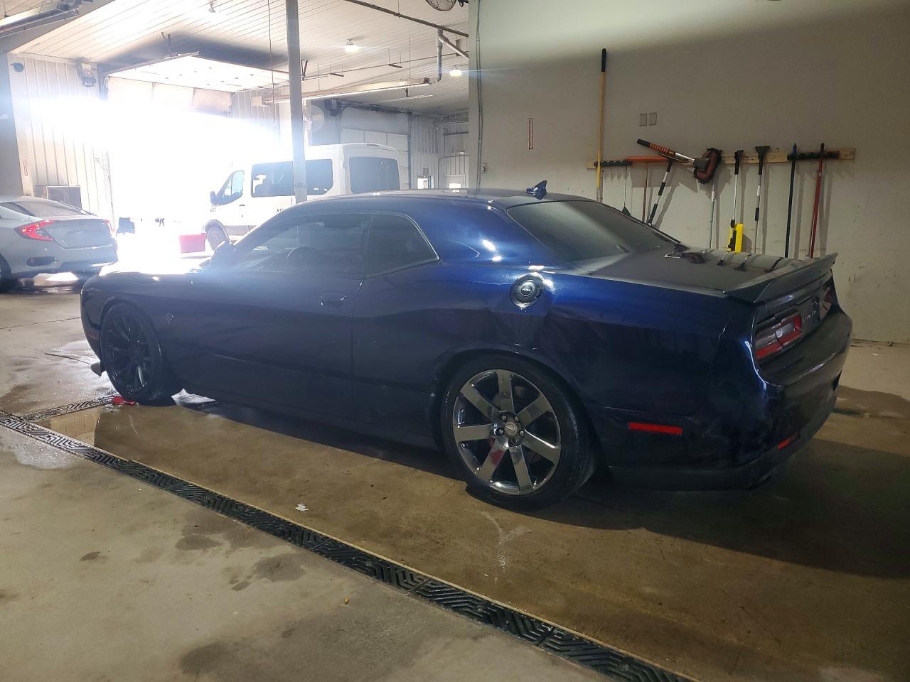 2016 Dodge Challenger Srt Hellcat - Image 2
