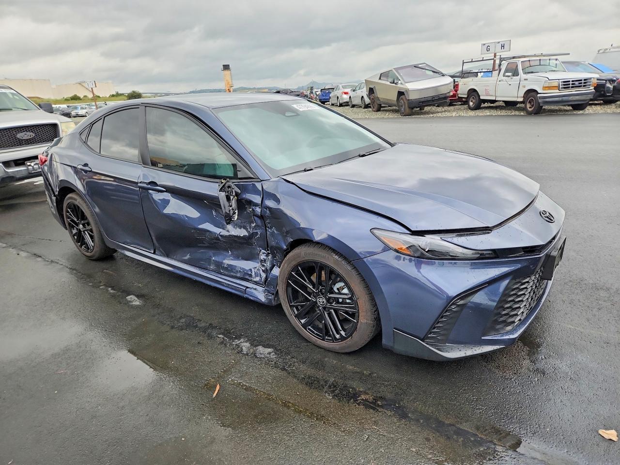 2026 Toyota Camry Se - Image 4