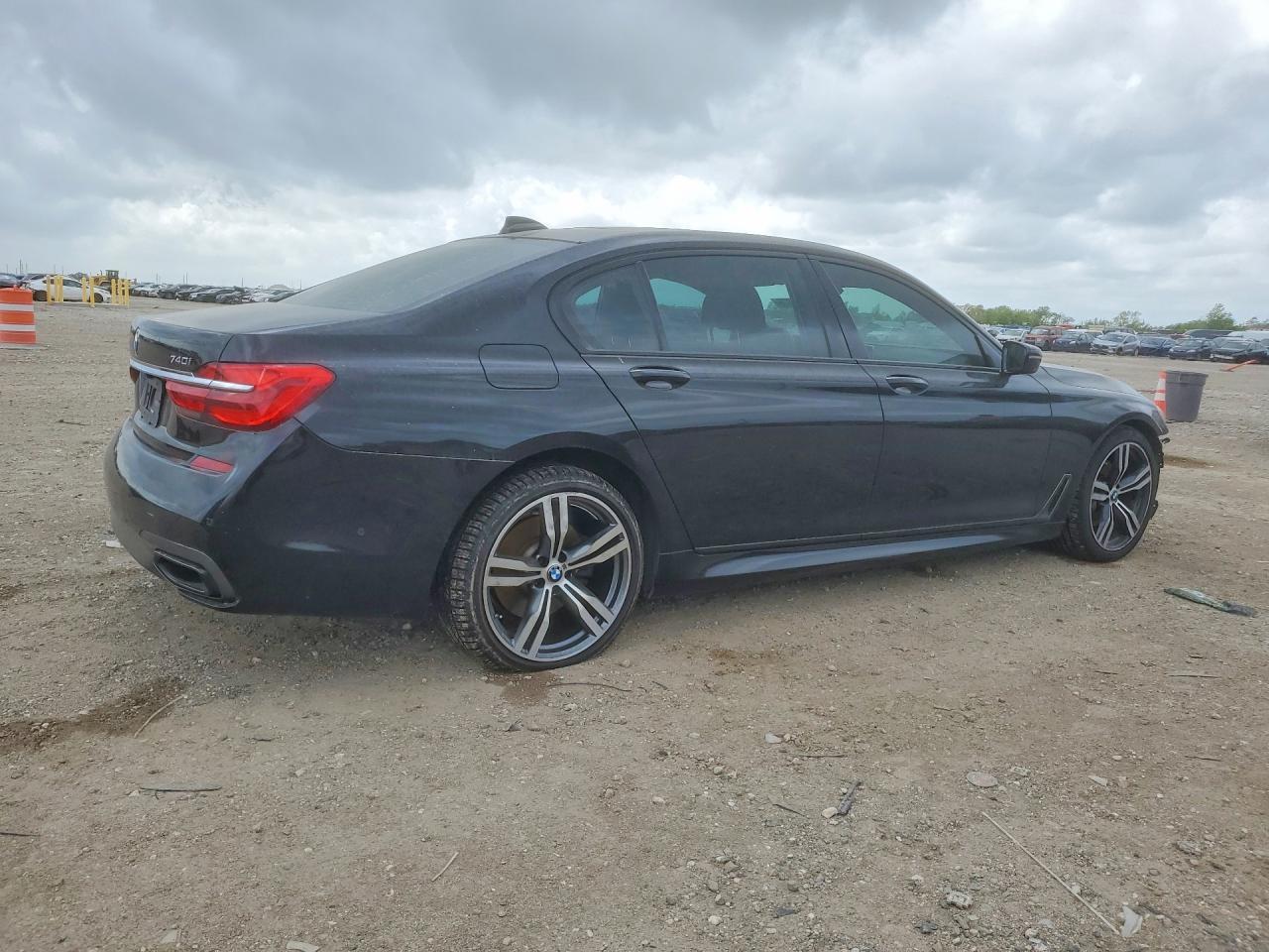 2016 BMW 740 I - Image 3