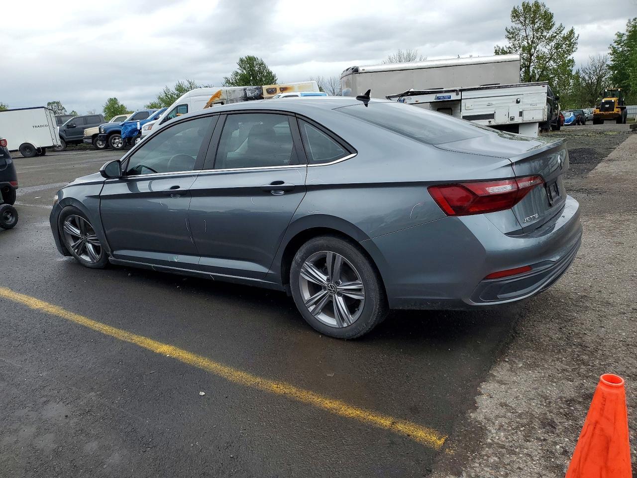 2022 Volkswagen Jetta Se - Фото 2