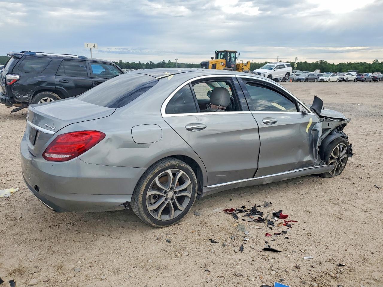2016 Mercedes-Benz C 300 4Matic - Фото 3