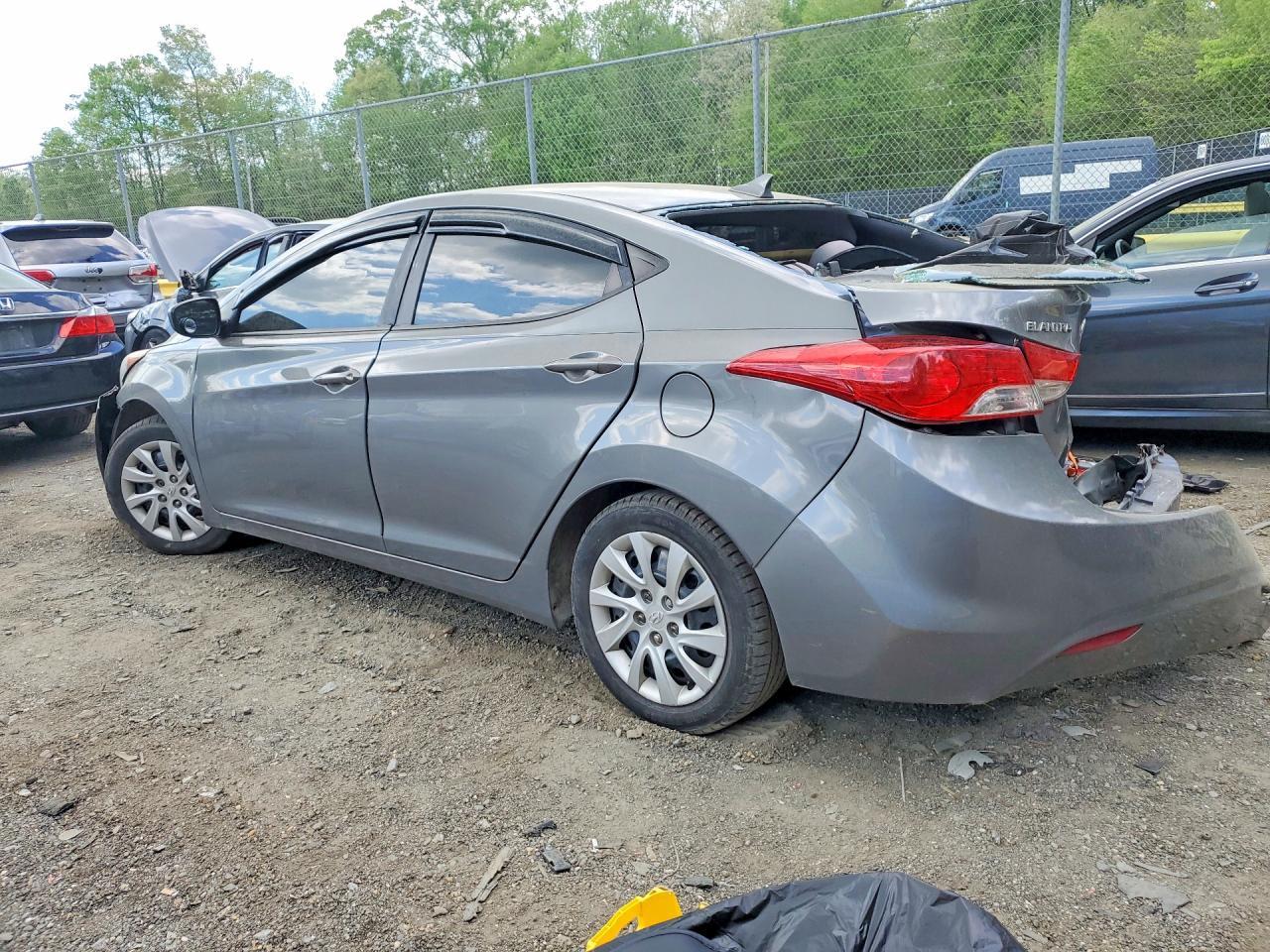 2013 Hyundai Elantra Gls - Фото 2