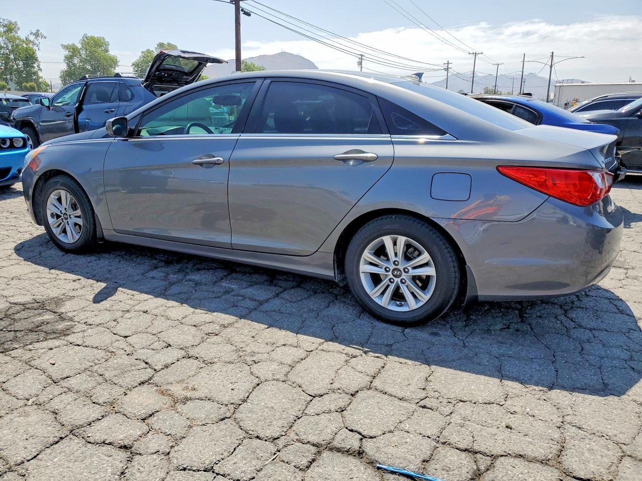 2013 Hyundai Sonata Gls - Фото 2