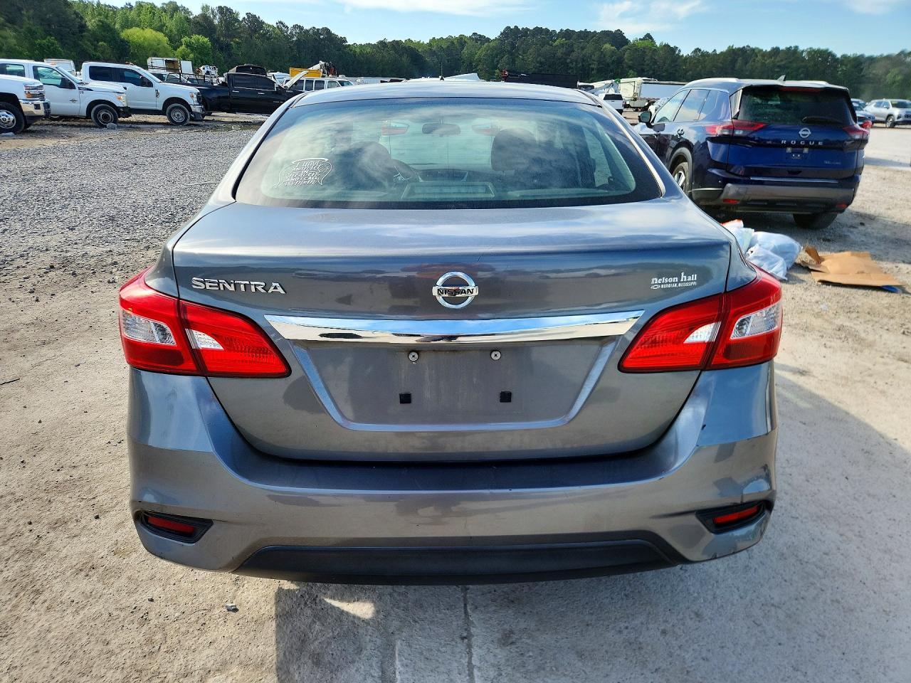 2017 Nissan Sentra S - Фото 6