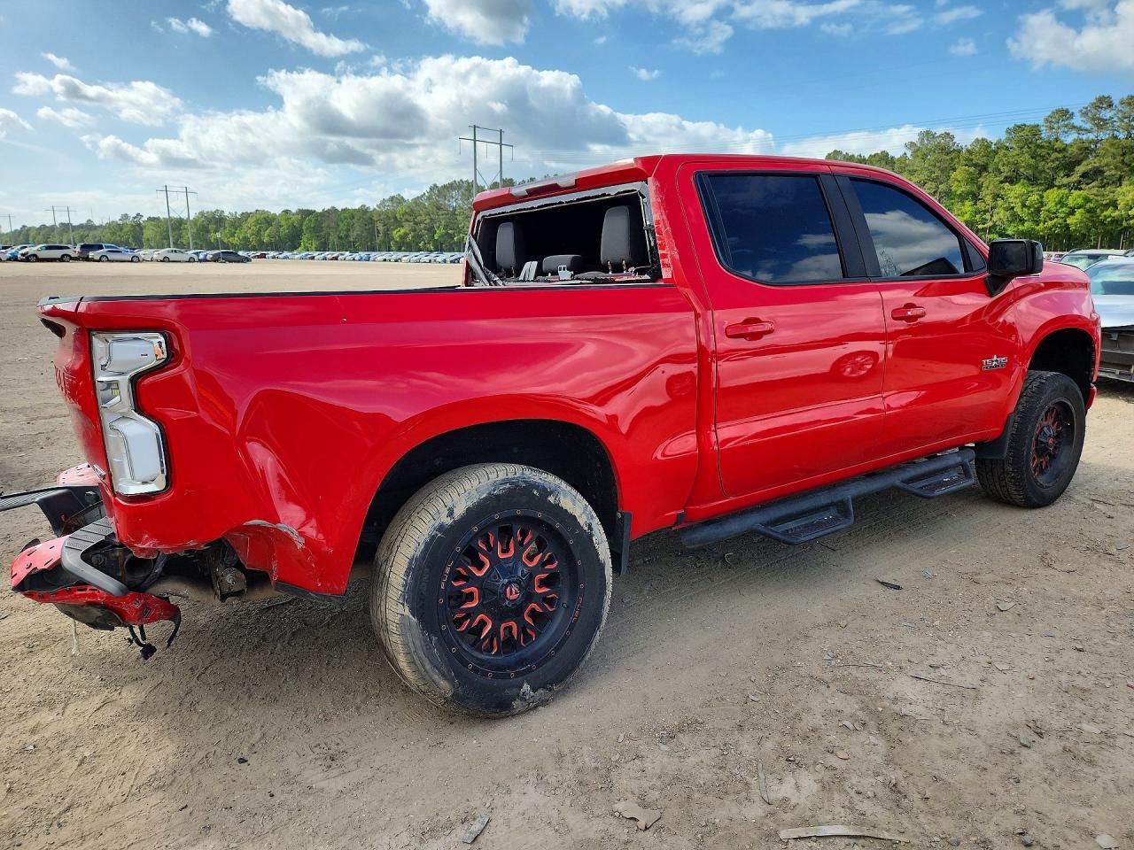 2020 Chevrolet Silverado K1500 Rst - Image 3