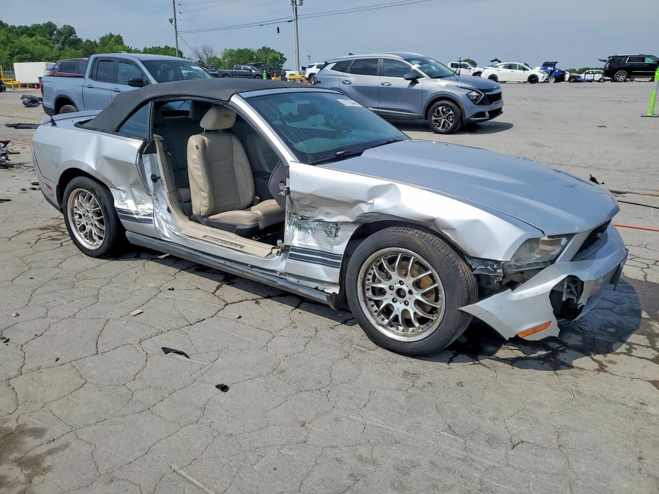 2011 Ford Mustang - Фото 4