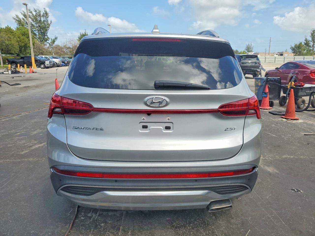 2023 Hyundai Santa Fe Limited - Image 6